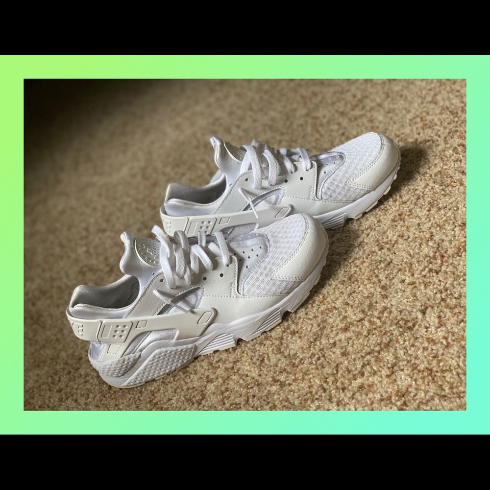 NIKE AIR HUARACHES (All White)